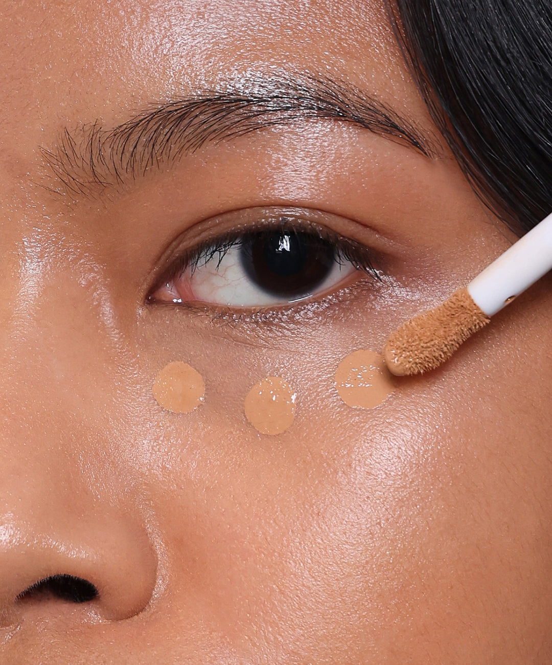 | desc: | text: light Sandy wears shade 13W